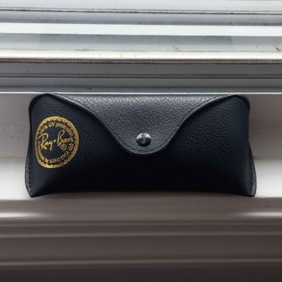 Ray-Ban x Ferrari Sunglasses - Picture 7 of 7